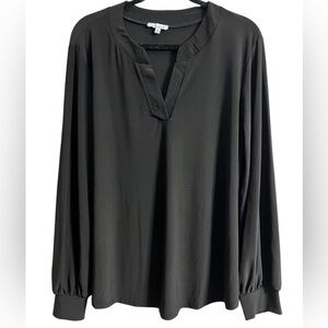 White Birch Women’s Black Long Sleeve V-Neck Blouse